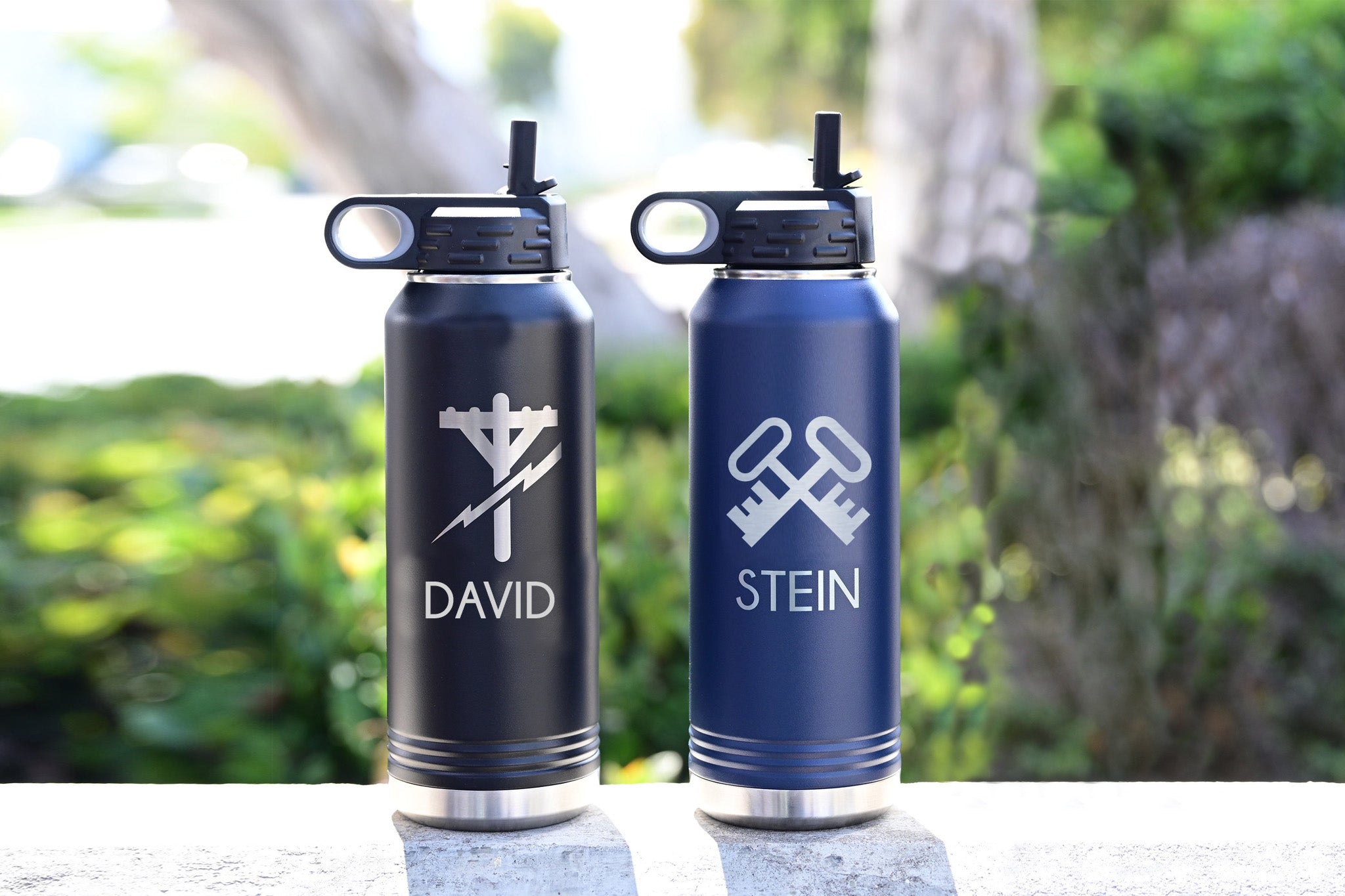 32oz Navy Stainless Steel Water Bottle with Engraved Navy Logo - US Navy  Pride on the Go - Navy Gifts | Disabled USMC Vet Owned SMALL Business